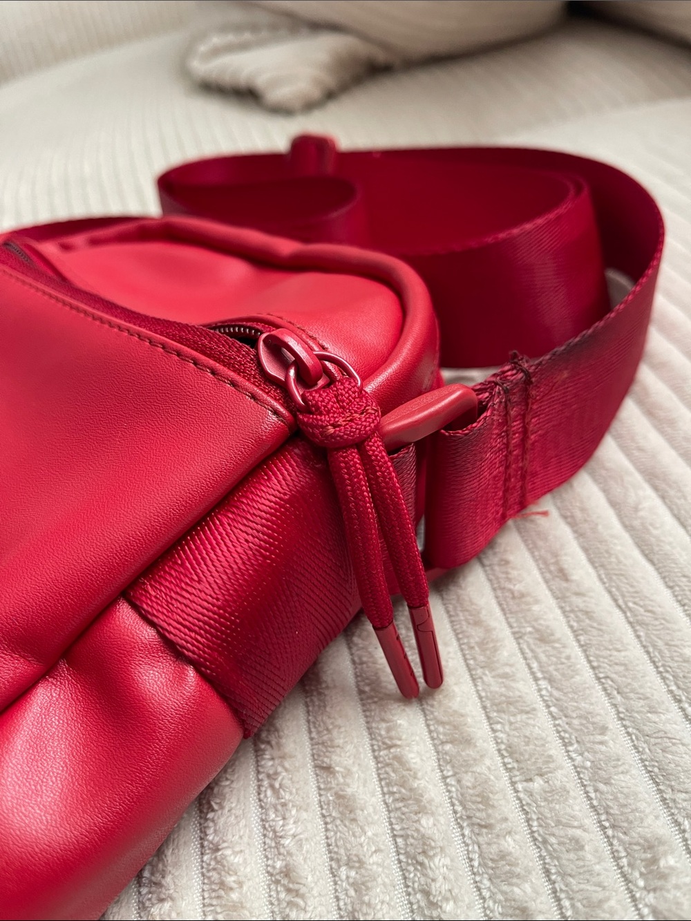 Nike Red Air Jordan Crossbody Bag - Picture 2 of 10